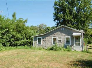 9009 Oakridge Dr, Temperance, MI 48182