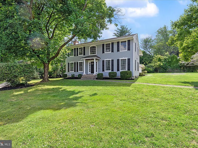 206 Snowden Ln — Photo 3