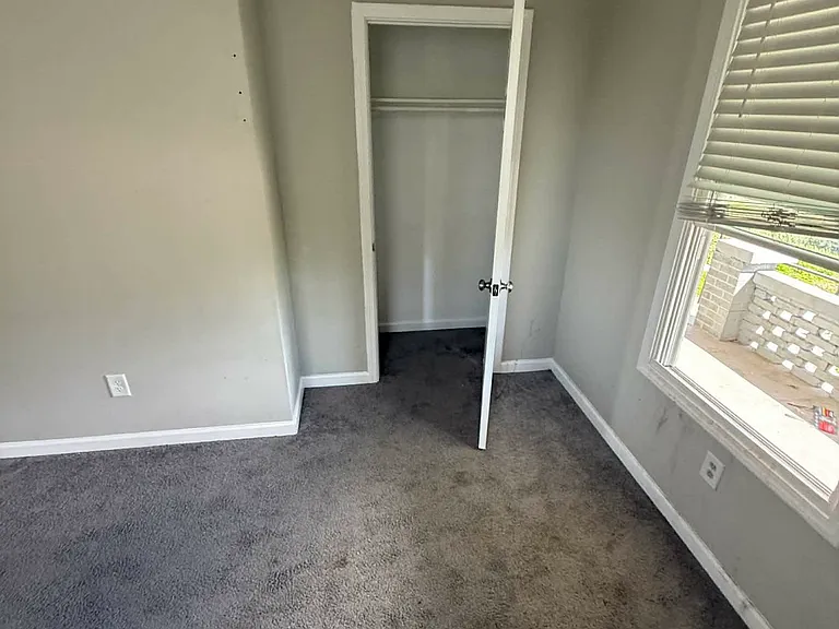 1707 Columbia Ave — Photo 8