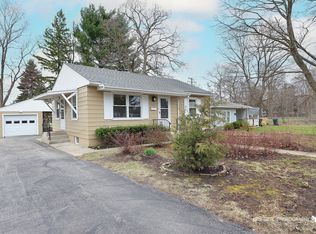2207 Emmaus Ave, Zion, IL 60099
