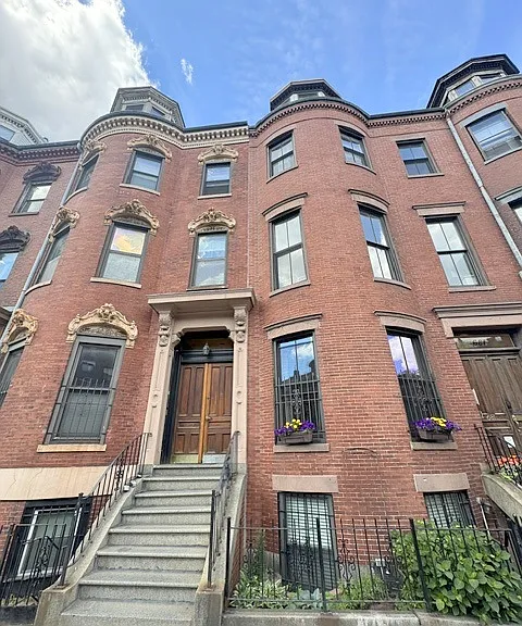 683 Massachusetts Ave #2 — Photo 1