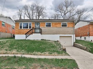 3044 Westknolls Ln, Cincinnati, OH 45211