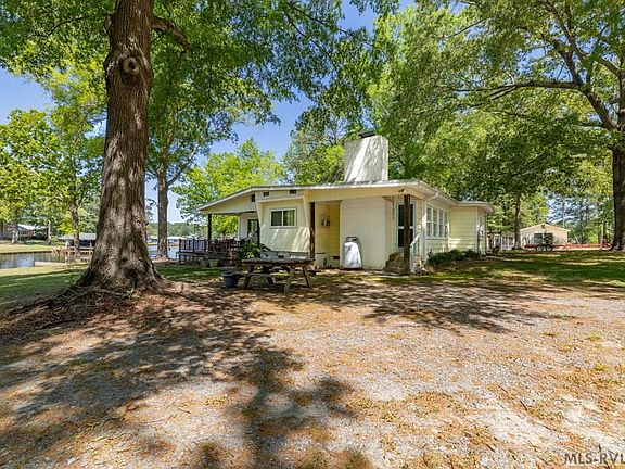 3rd image of 304 Miller Ln