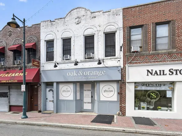 91 Mineola Blvd #A, Mineola, NY 11501