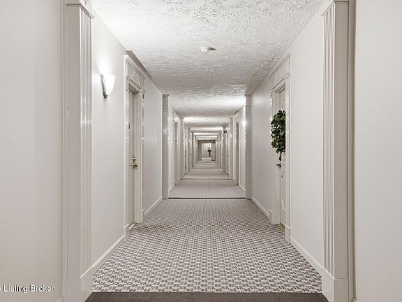 3rd image of 1600 Gardiner Ln APT 118