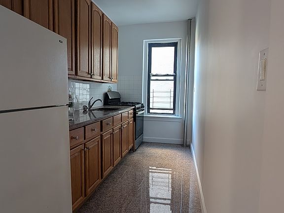 4th image of 4115 50th St APT 3F