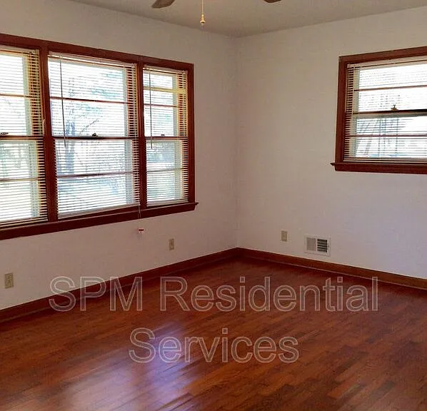 4209 McClelland Dr — Photo 3
