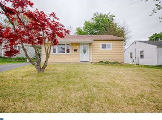 122 Oak Ave, Bellmawr, NJ 08031