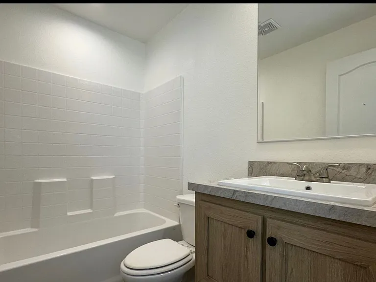 566 W Swift Trl #15 — Photo 14