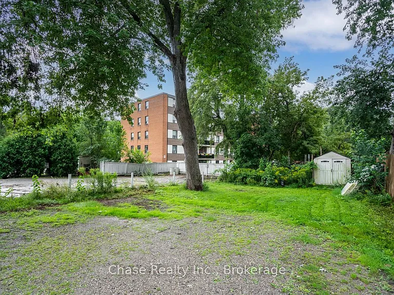 402 Guelph Line — Photo 24