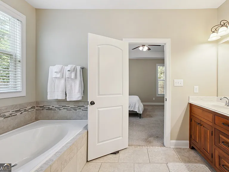 728 Gittings Ave — Photo 13