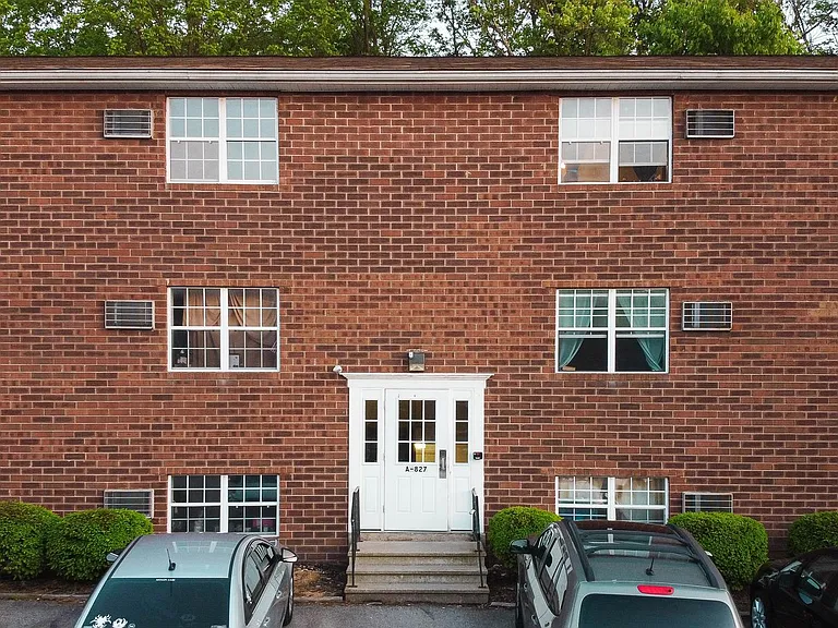 Meadow View Apartments — Photo 23