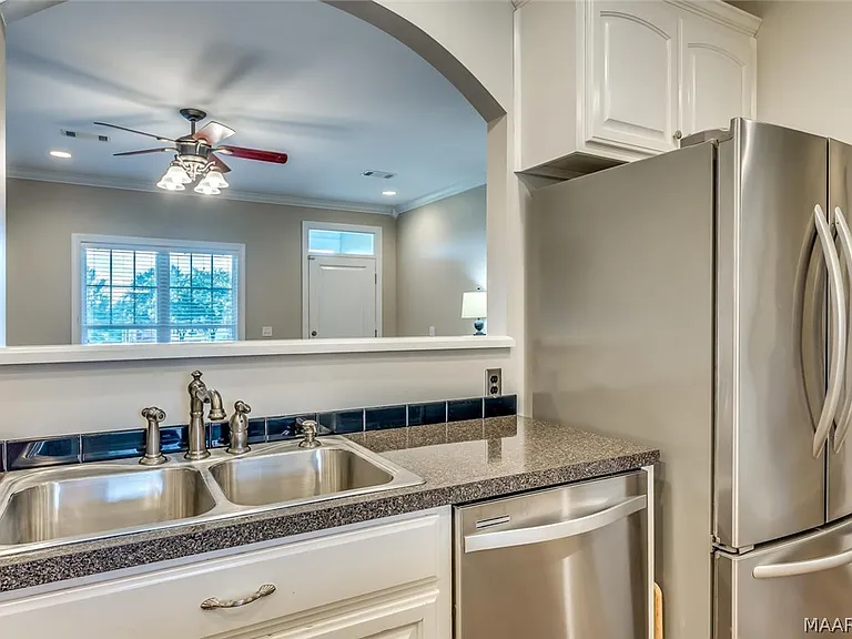 1211 Sadie Cir — Photo 17