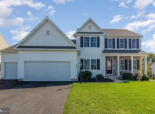 360 Hollyhock Dr, Manchester, PA