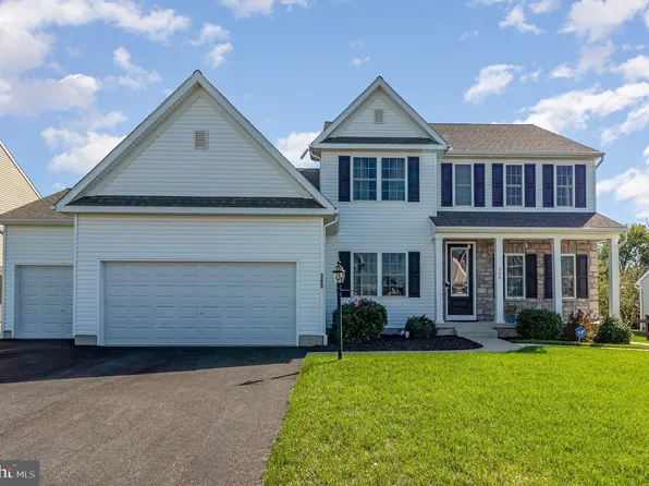 360 Hollyhock Dr, Manchester, PA 17345