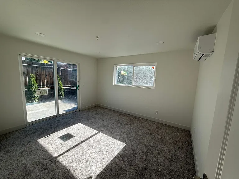 1565 Carlin St — Photo 7