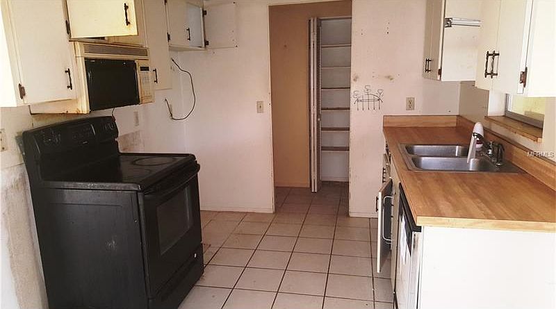 2nd image of 4575 Galway Dr