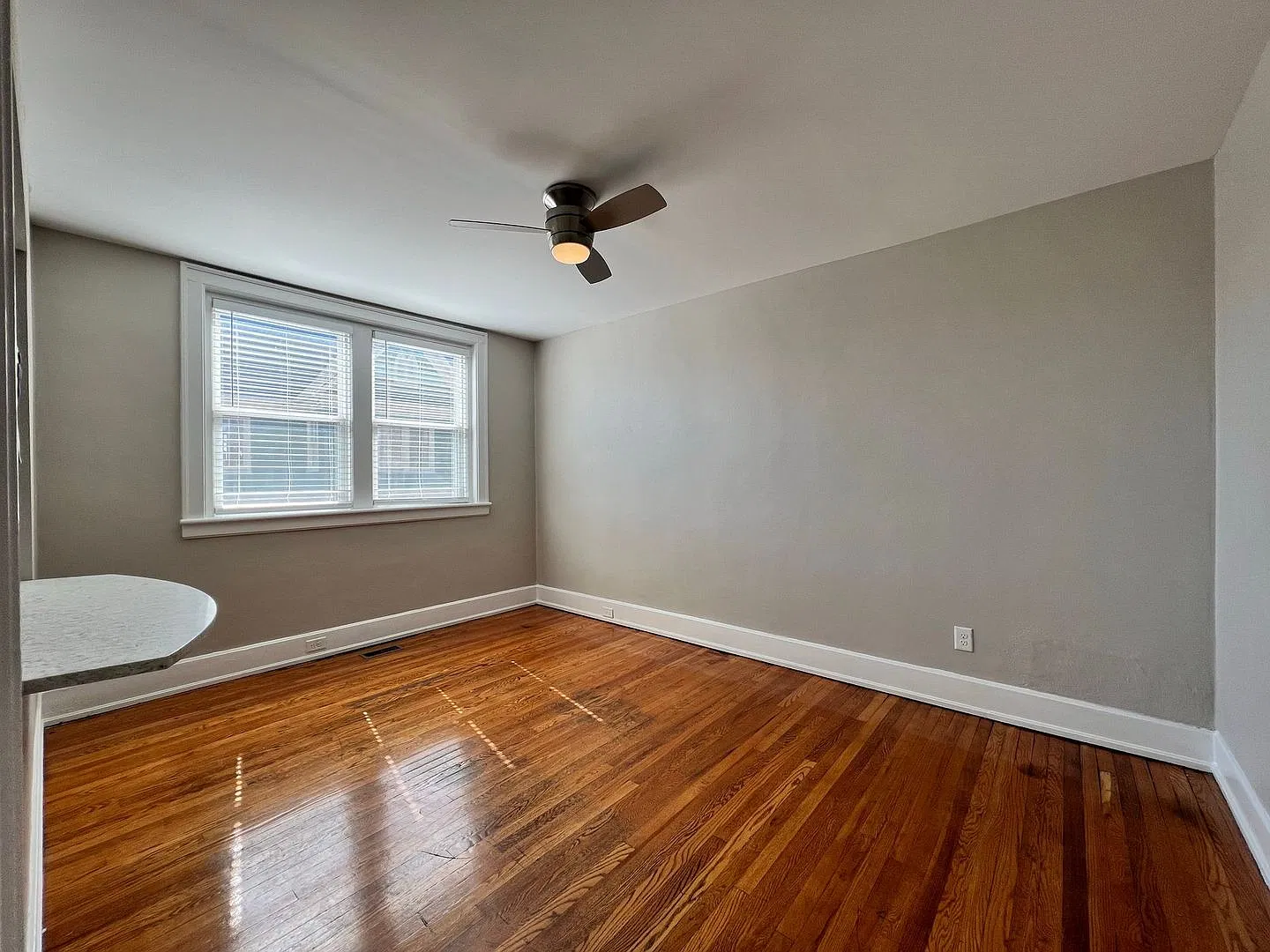 115 Elm Avenue SW — Photo 3