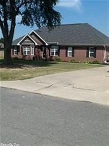 2nd image of 100 Andrew Rd