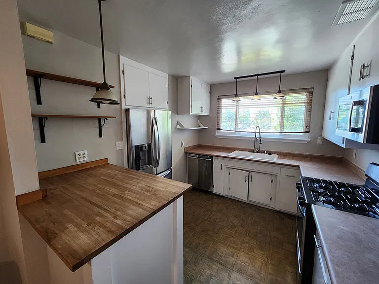 3742 Crete St — Photo 4