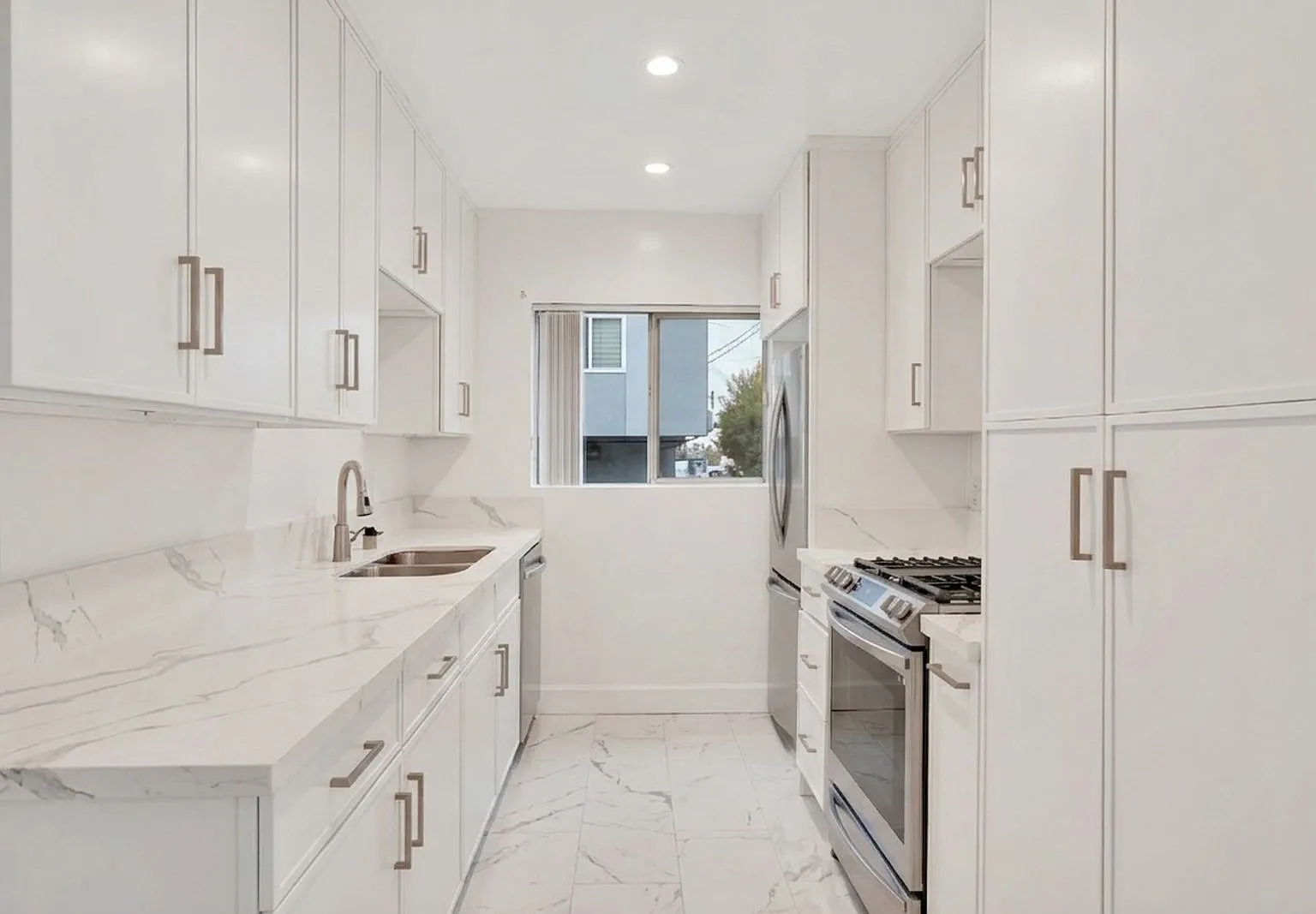 1 bed, 750 sqft, $2,695 — Photo 4