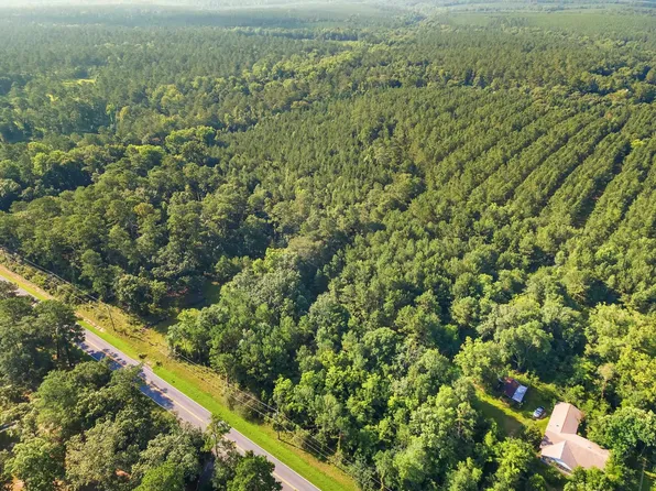 392 Woodward Rd, Quincy, FL 32352