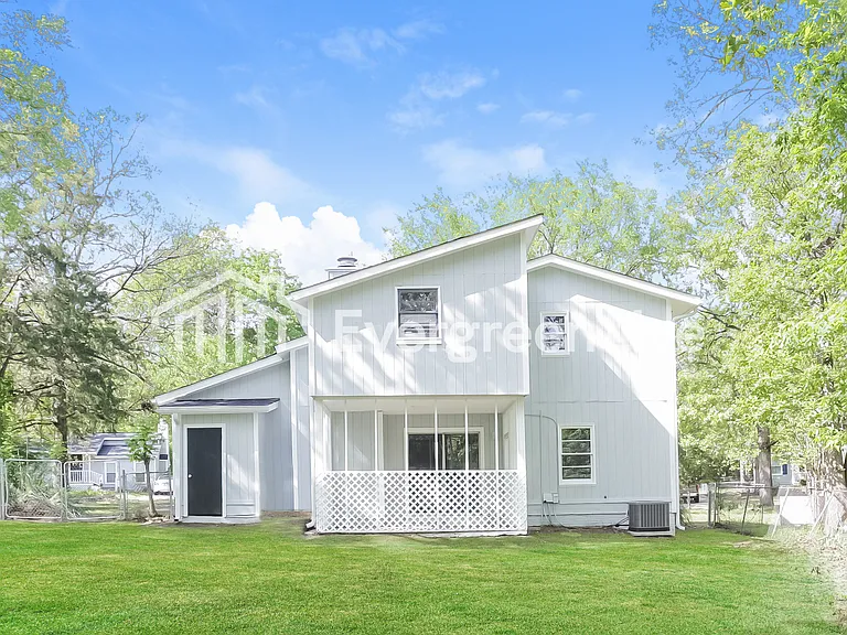 572 Parlock Rd — Photo 14