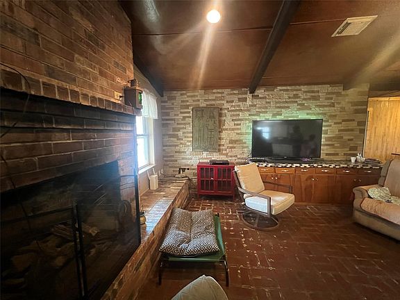 4th image of 2144 Wendt Rd