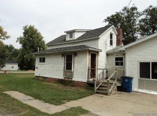 107 S Simmons St, Wataga, IL 61488