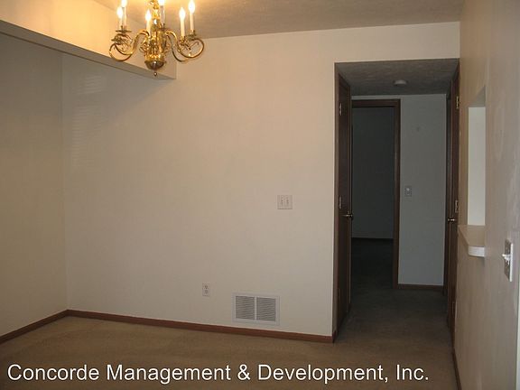 4th image of 1144 Goodhue Blvd APT 14