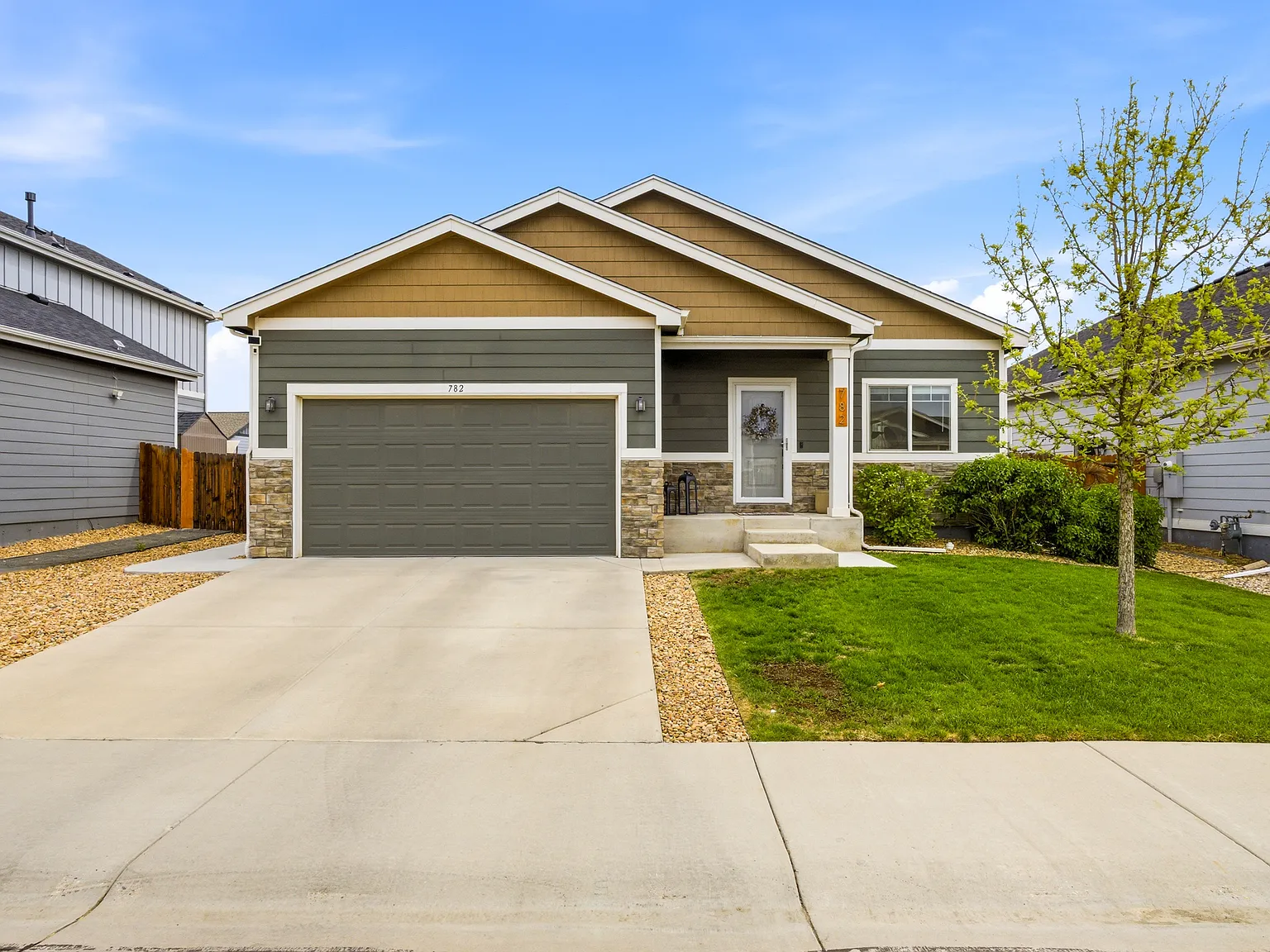782 Settlers Dr — Photo 1