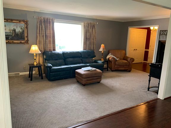4th image of 13 Sheffield Ln
