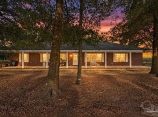489 Elindiea Ln, Milton, FL 32570