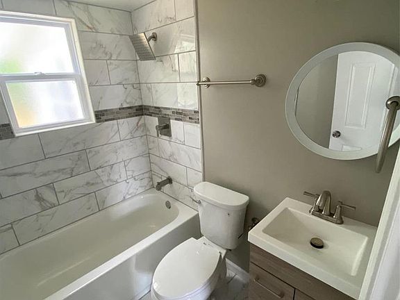 3rd image of 7248 Mallard Dr