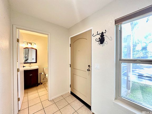 4th image of 1748 Pinewood Dr Unit 6