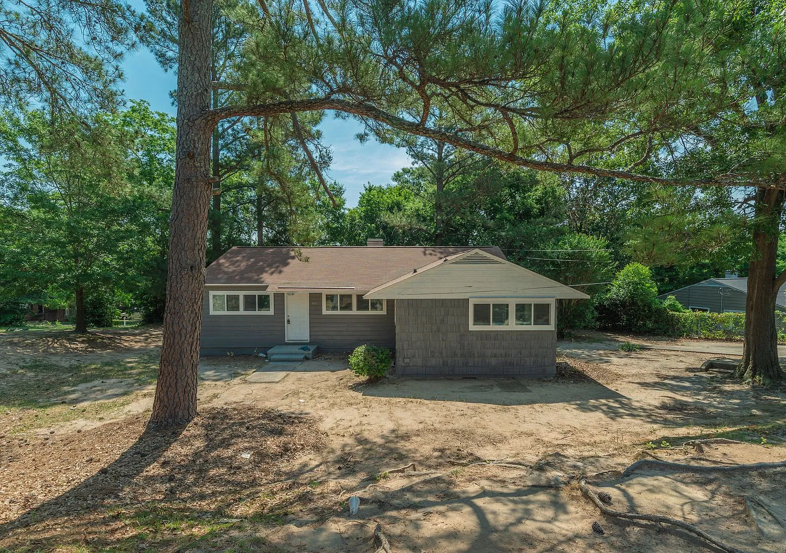 Updated 4-Bedeoom/2-bath single-family home for rent in Aiken County! — Photo 2