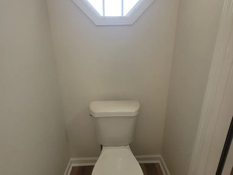 625 Chase Ln — Photo 8