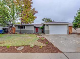 567 W Beverly Dr, Clovis, CA 93612