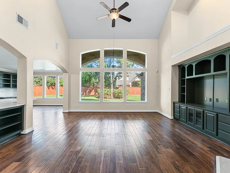 7 N Beech Springs Cir — Photo 7