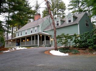 38 Woodlot Rd, Amherst, MA 01002