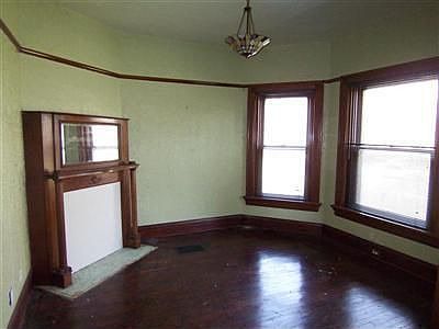 5th image of 636 Superior Ave