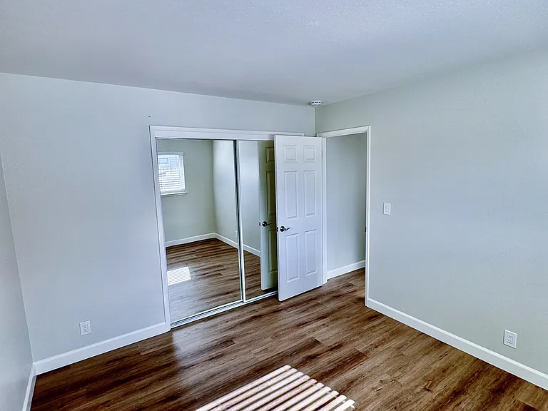 Escape Apartments — Photo 34