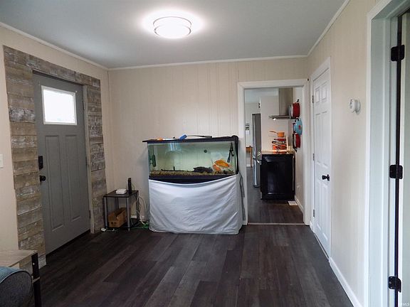 4th image of 820 Rinehart Pl