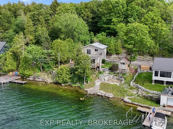 1048 Lark Ln, South Frontenac, ON K0H 1X0
