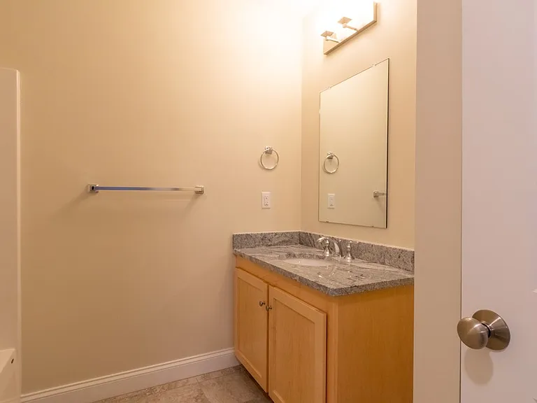 80 N Meadows Rd #201 — Photo 7