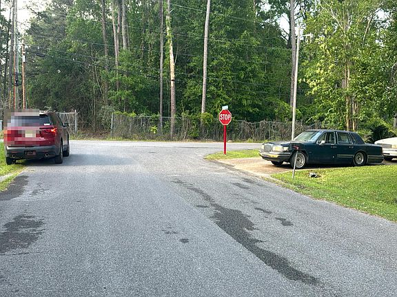 5th image of 3232 Riverbend Rd