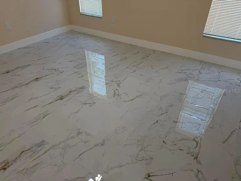 351 Corsica Ct — Photo 22