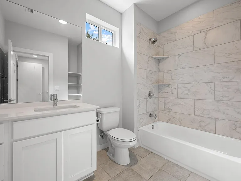 801 N Bluff Dr #17 — Photo 21