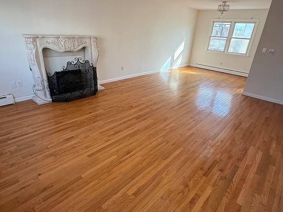 79 Paterson St #2