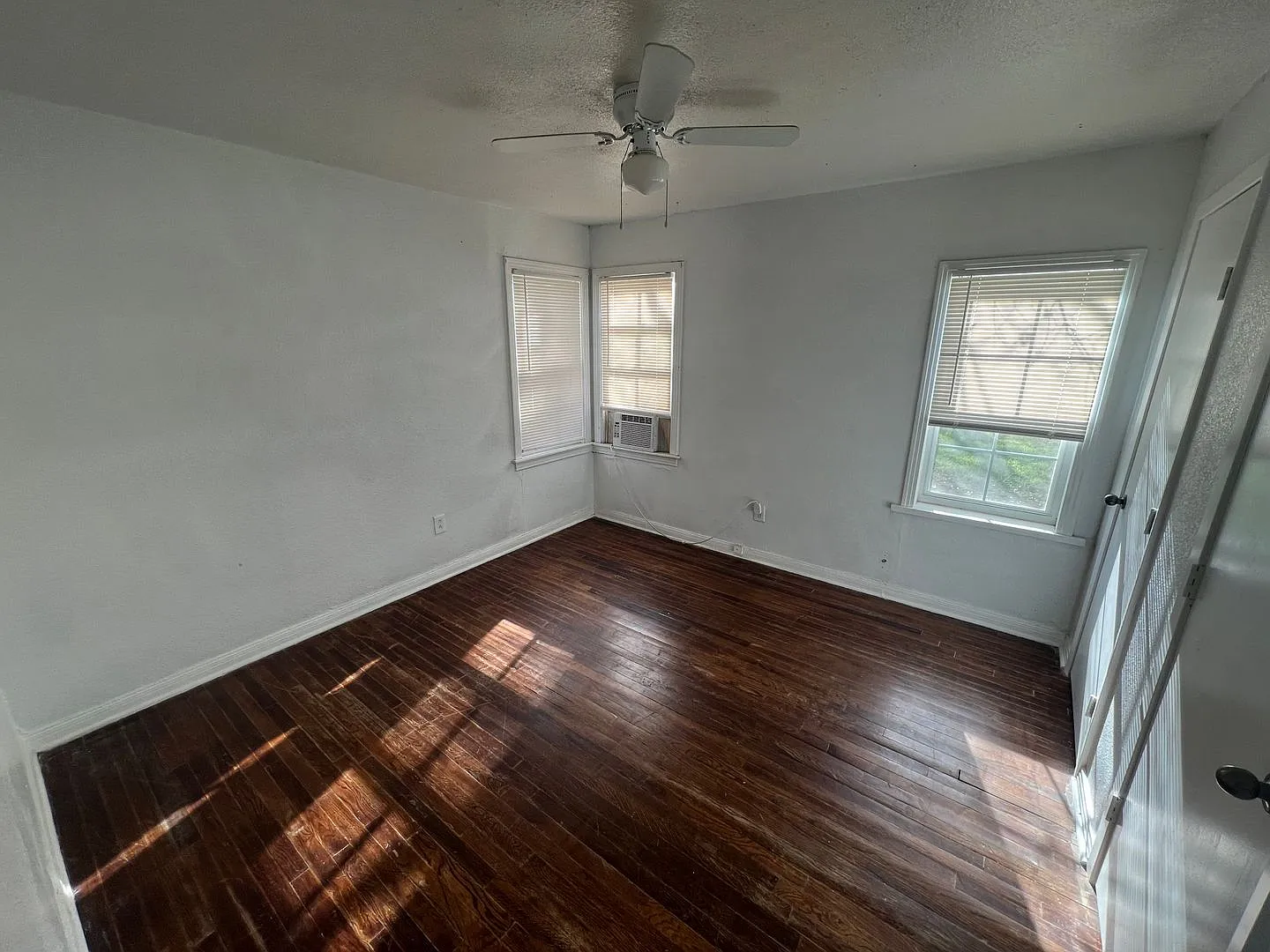 2 Bed 1 Bath Home — Photo 2